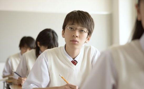 暑假眼科门诊青少年激增 电子产品