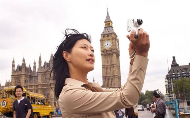 中国游客2017年将在英国付10亿英磅