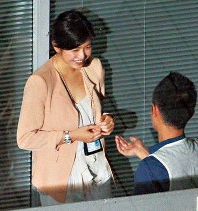 文章与陈妍希暧昧照曝光 网友：你究竟有几个好妹妹【图文】